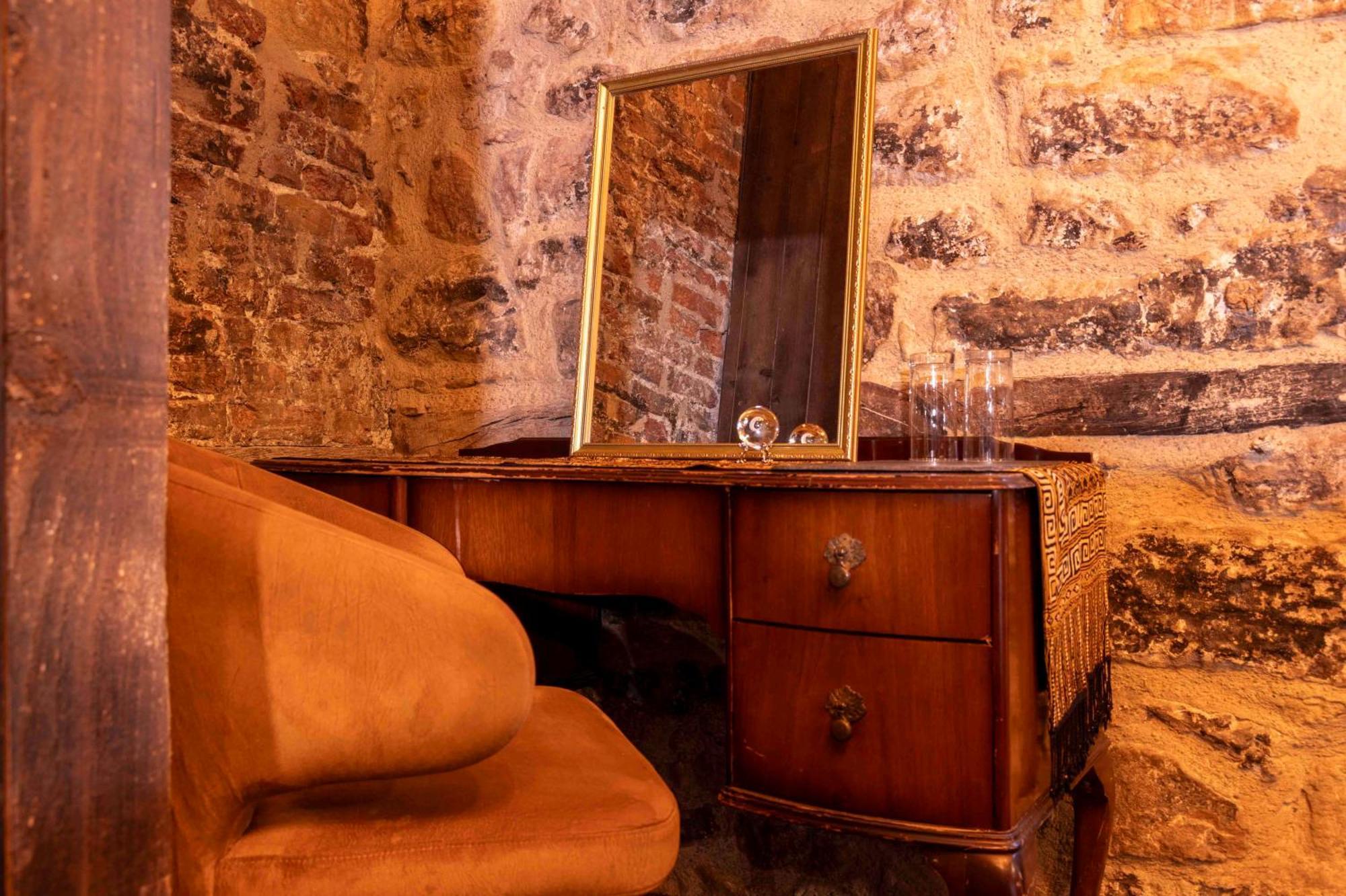 The Dirty Bottles Hotel Alnwick Exterior foto